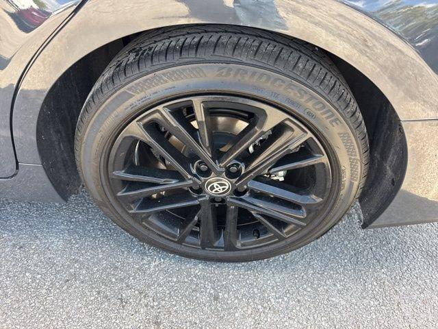 Toyota Camry Se - Thumbnail 9