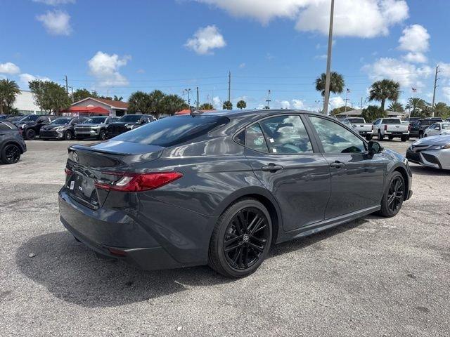 Toyota Camry Le - Thumbnail 4