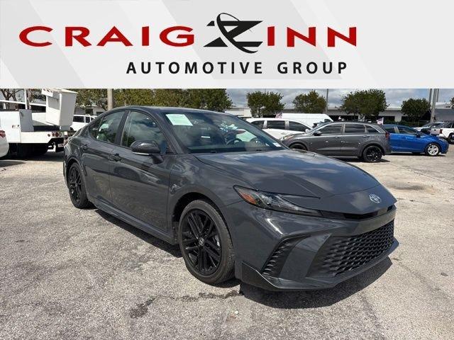 Toyota Camry Le - View 1