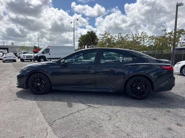 Toyota Camry Le - Thumbnail 7