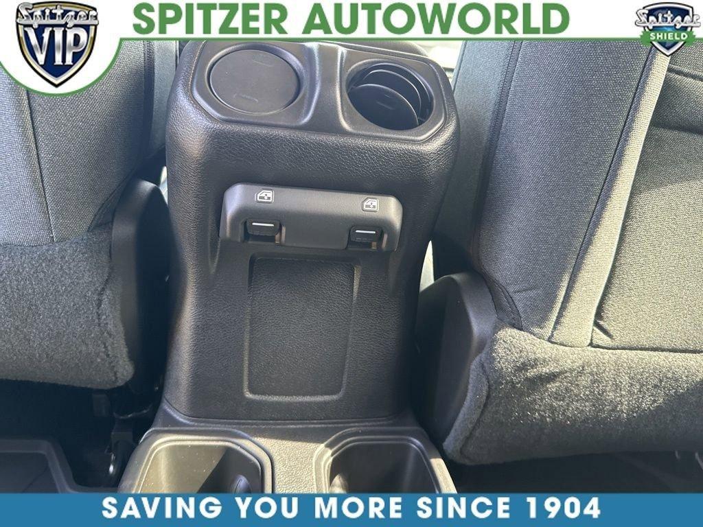 Jeep Wrangler 4-Door Sport S - Thumbnail 9