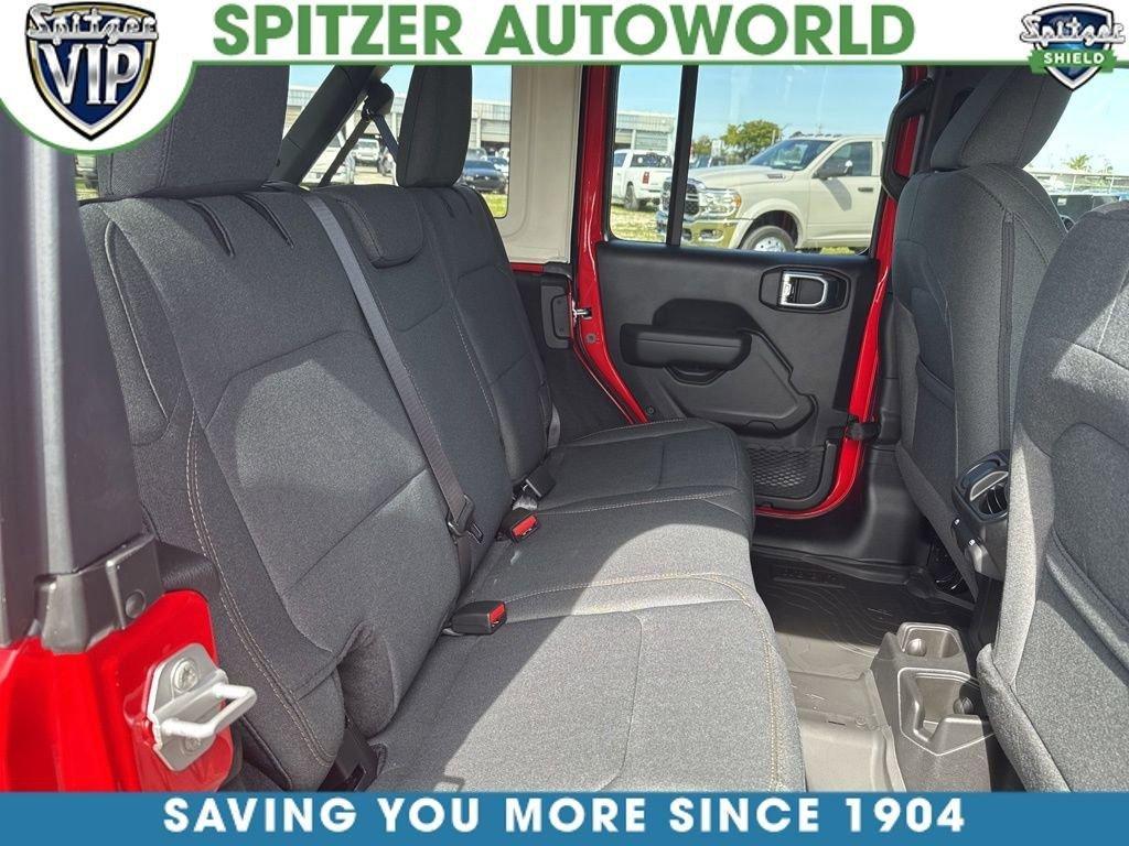 Jeep Wrangler 4-Door Sport S - Thumbnail 20