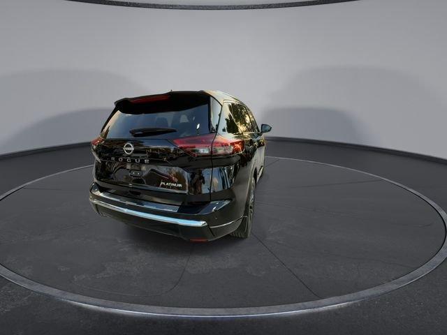Nissan Rogue Platinum - Thumbnail 14