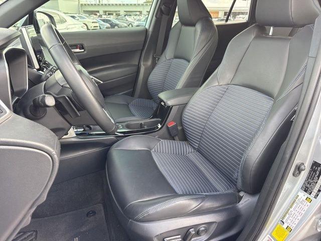 Toyota Corolla Cross Hybrid Xse - Thumbnail 18