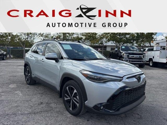 Toyota Corolla Cross Hybrid Xse - Thumbnail 8