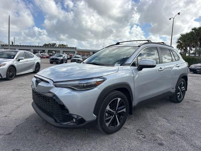 Toyota Corolla Cross Hybrid Xse - Thumbnail 14