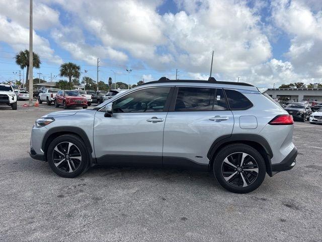 Toyota Corolla Cross Hybrid Xse - Thumbnail 13