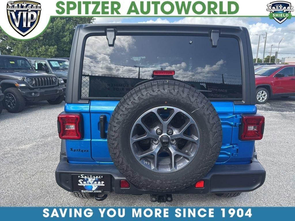 Jeep Wrangler 4-Door Sport S - Thumbnail 16