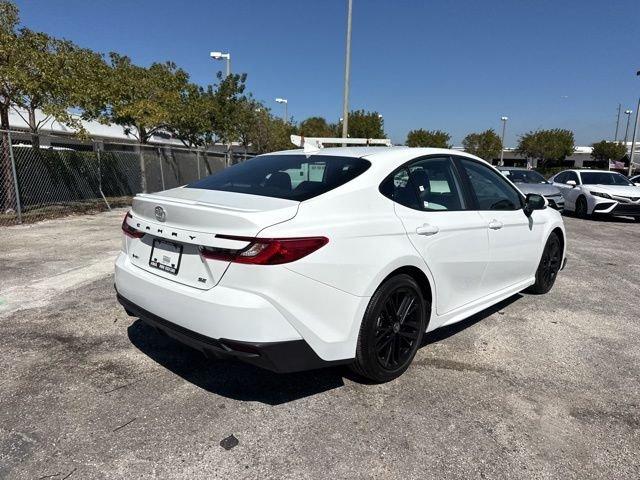 Toyota Camry Se - Thumbnail 18