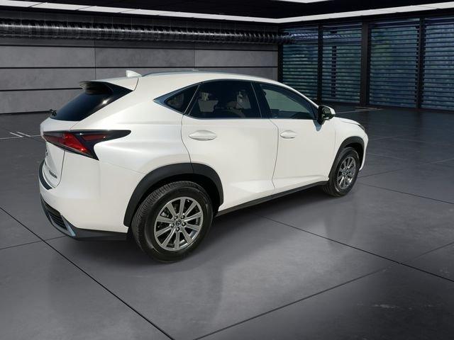 Lexus Nx 300H - Thumbnail 9