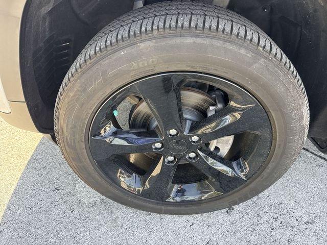 Jeep Grand Cherokee Altitude X - Thumbnail 17