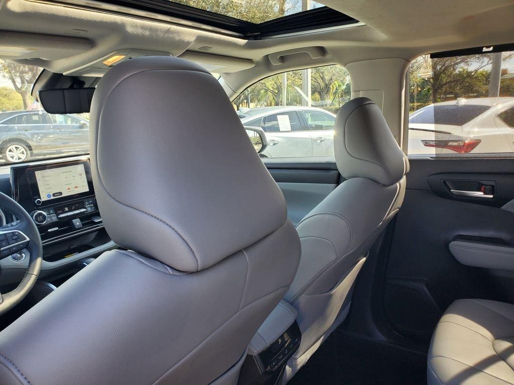 Toyota Highlander - Thumbnail 12