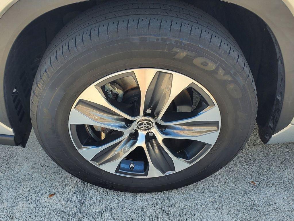 Toyota Highlander - Thumbnail 5