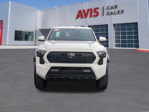 Toyota Tacoma - Thumbnail 4