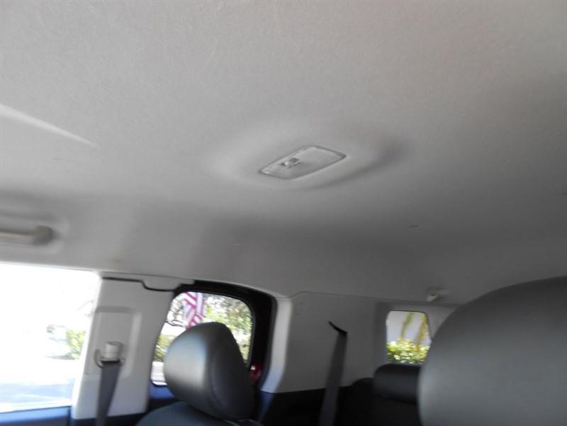 Toyota Fj Cruiser | Stock No: 14609 - Thumbnail 19