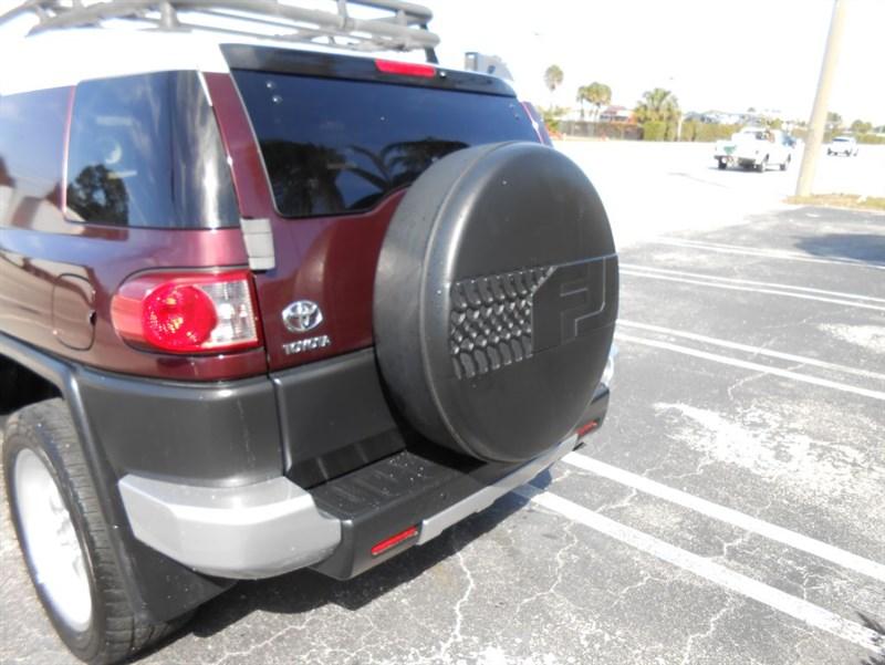 Toyota Fj Cruiser | Stock No: 14609 - Thumbnail 5