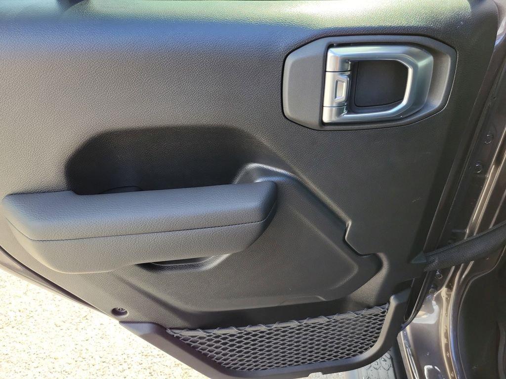 Jeep Wrangler 4-Door Sport S - Thumbnail 10