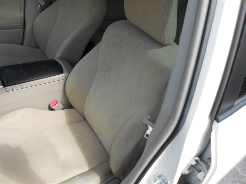 Toyota Prius V | Stock No: 14757 - Thumbnail 11