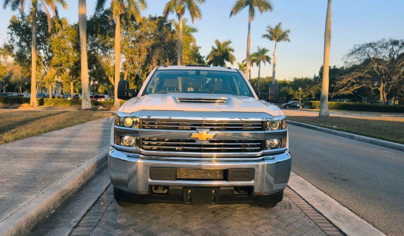 Chevrolet Silverado 3500 Hd Crew Cab - Thumbnail 3