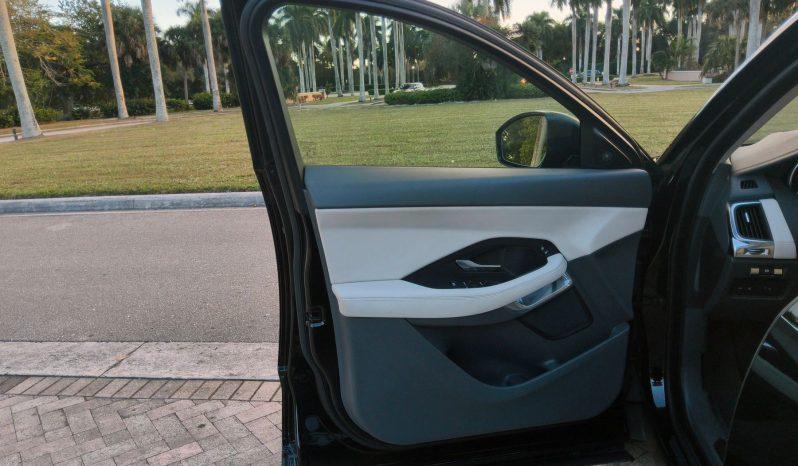 Jaguar E-Pace - Thumbnail 4