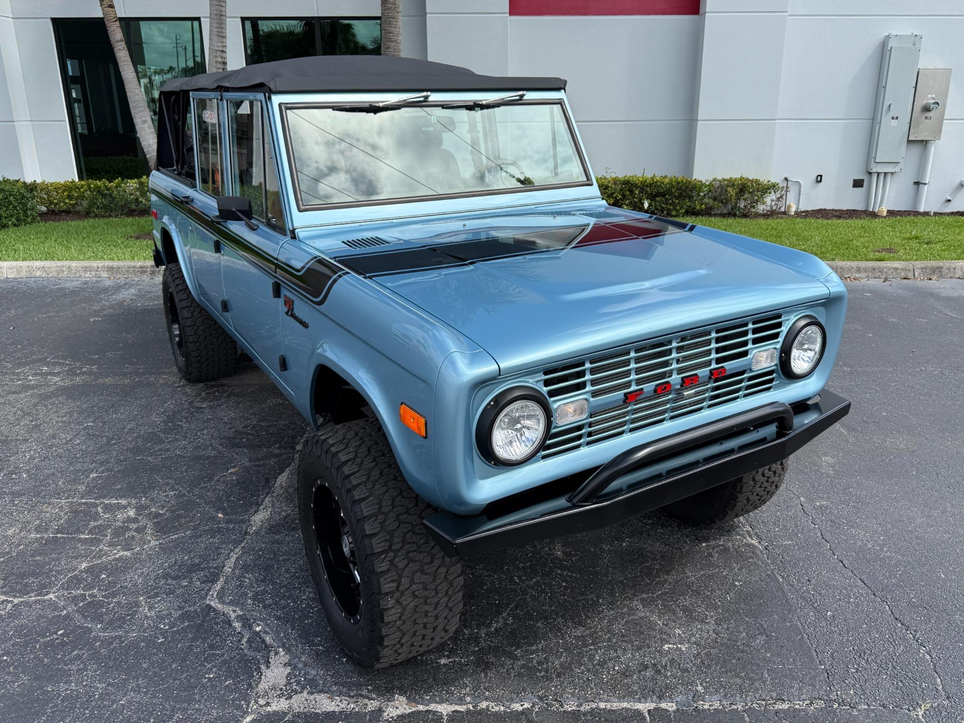 Ford Bronco Explorer - Thumbnail 5