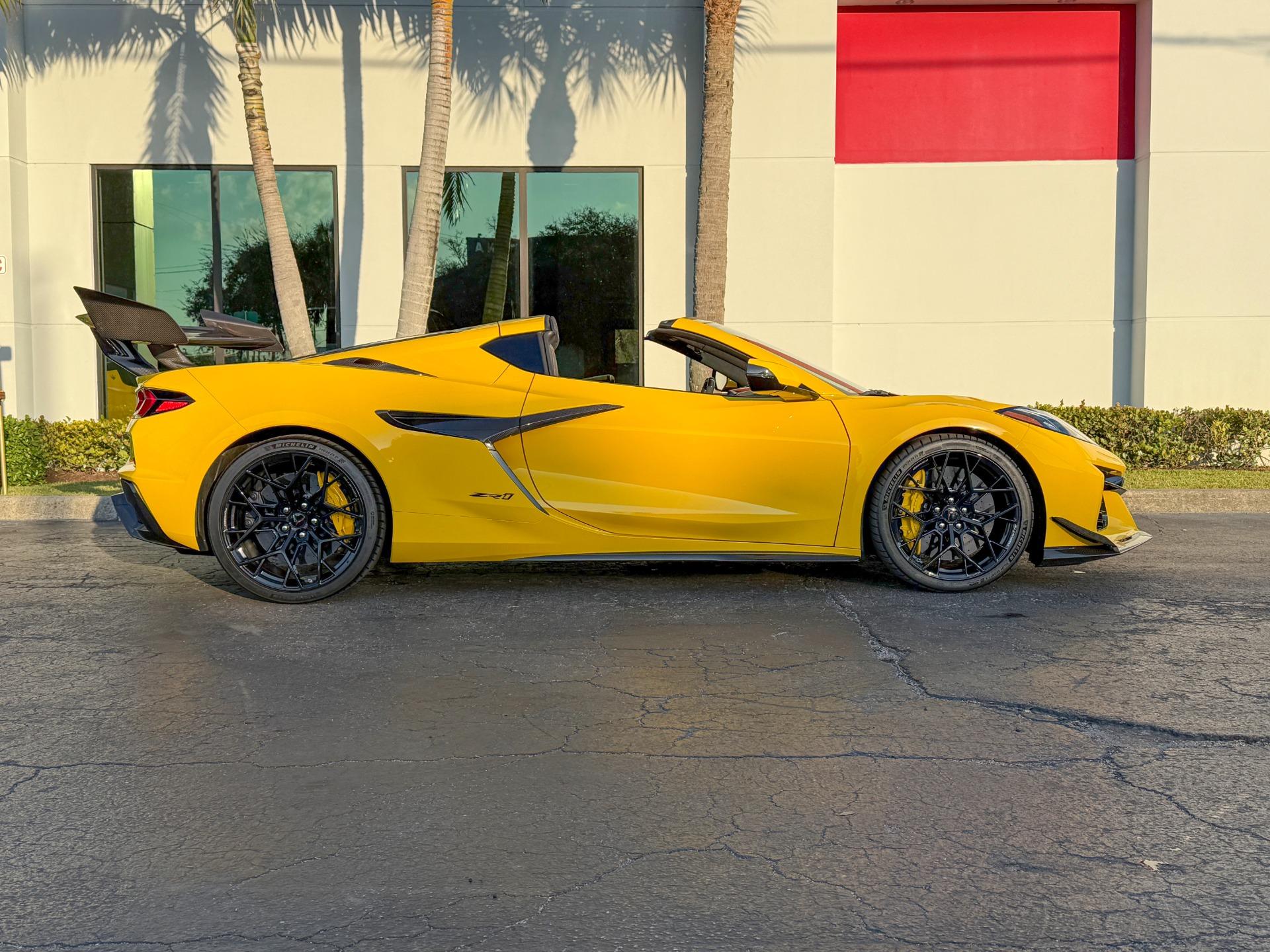 Chevrolet Corvette Zr1 - Thumbnail 2