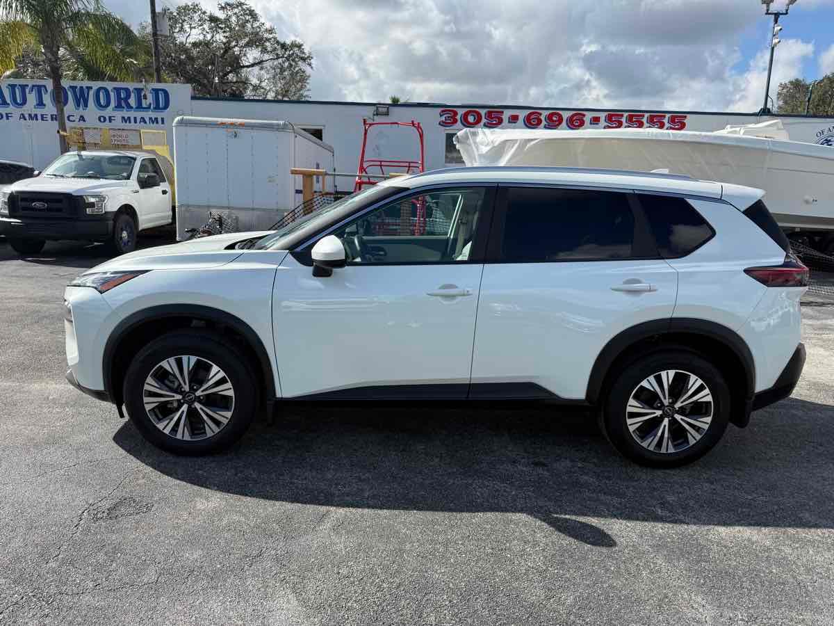 Nissan Rogue Awd Sv Premium - Thumbnail 6