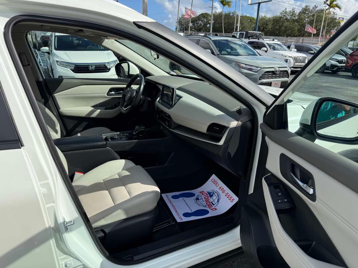 Nissan Rogue Awd Sv Premium - Thumbnail 14