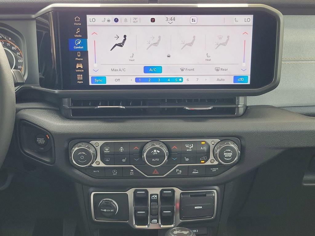 Jeep Wrangler 4-Door Sport S - Thumbnail 15