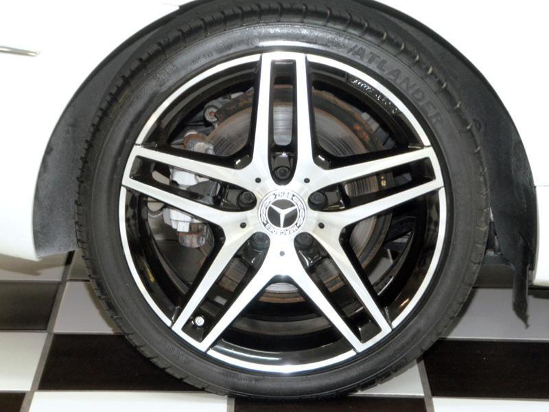 Mercedes-Benz E-Class E 400 3.0L Automatic 1 Owner - Thumbnail 15