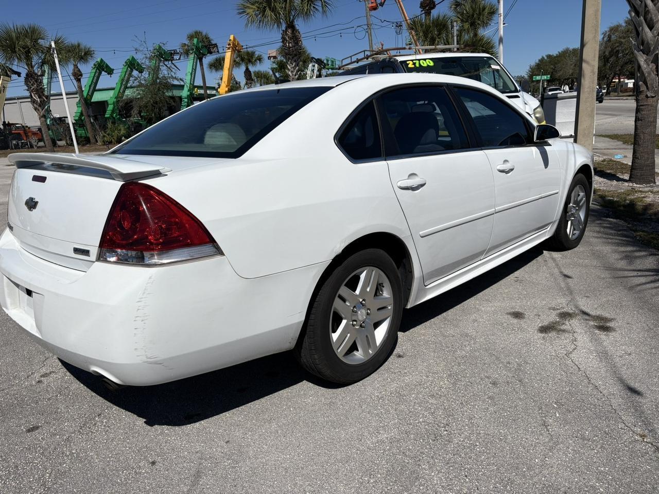 Chevrolet Impala - Thumbnail 3