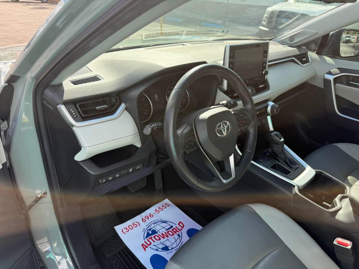 Toyota Rav4 Xle Premium Fwd - Thumbnail 14