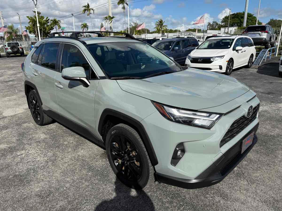 Toyota Rav4 Xle Premium Fwd - Thumbnail 4