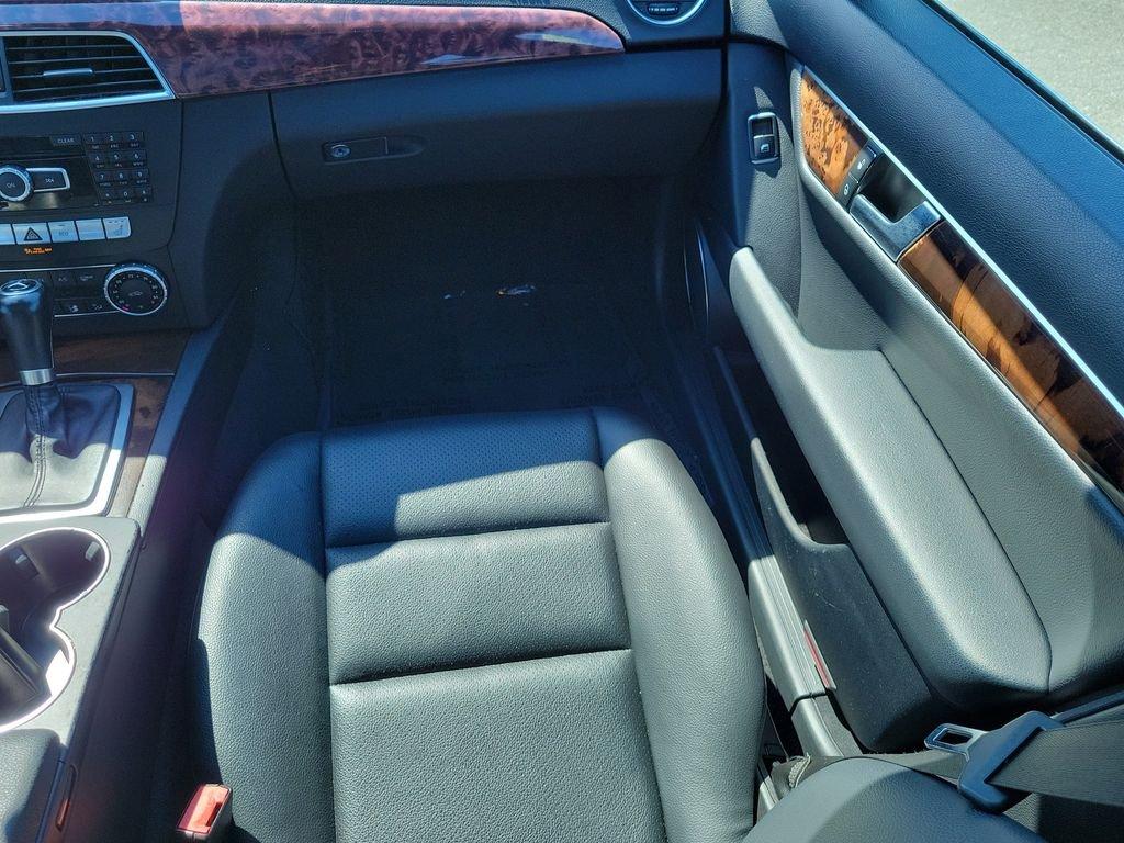 Mercedes-Benz C 300 4Matic® 4D Sedan - Thumbnail 17