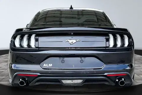 Ford Mustang - Thumbnail 6