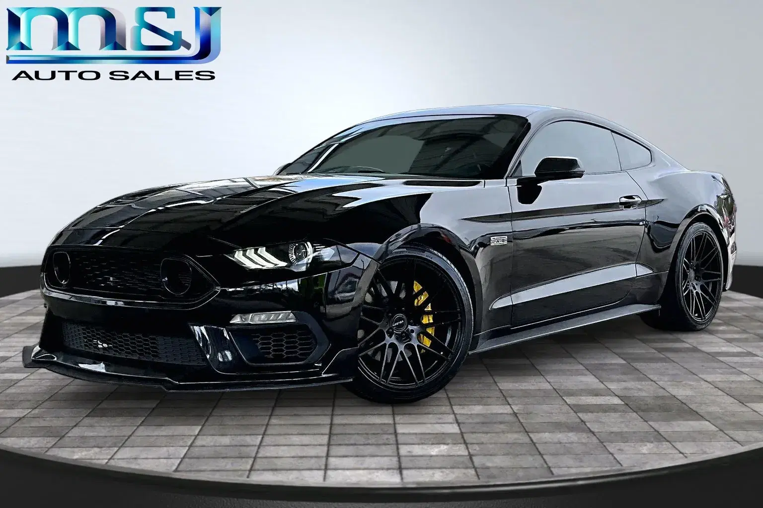 Ford Mustang - View 1