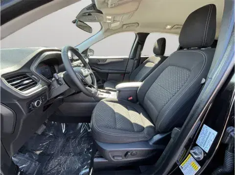 Ford Escape Active Sport Utility 4D - Thumbnail 3