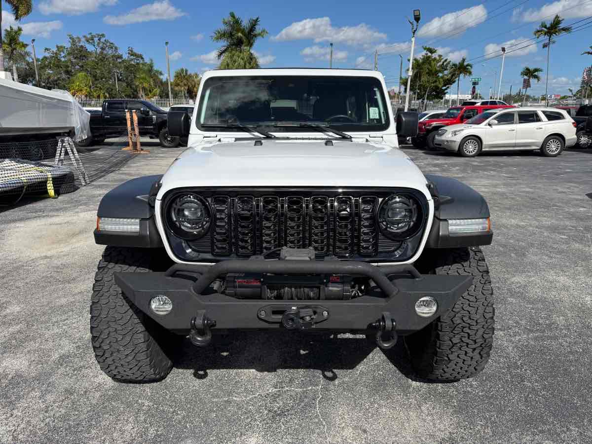 Jeep Wrangler Willys 4 Door 4X4 - Thumbnail 5
