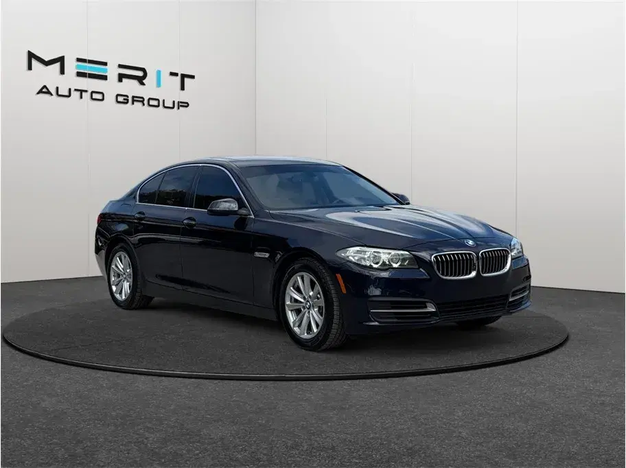 BMW 5 Series 528I Sedan 4D - View 1