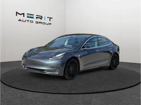 Tesla Model 3 Performance Sedan 4D - Thumbnail 5