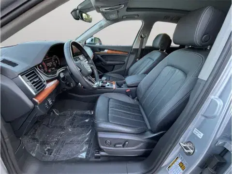 Audi Q5 40 Tfsi Premium Plus Sport Utility 4D - Thumbnail 3