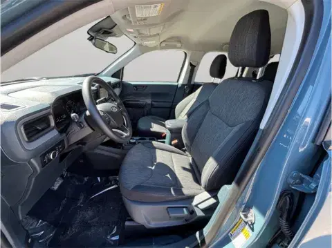 Ford Maverick Xlt Pickup 4D 4 1/2 Ft - Thumbnail 3