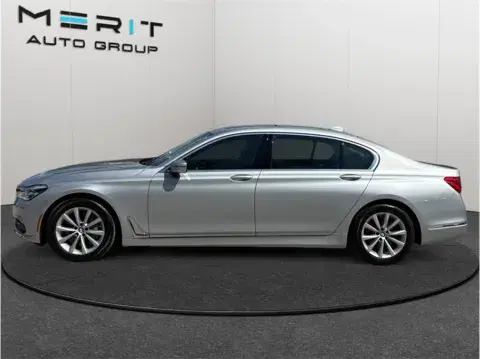 BMW 7 Series 750I Sedan 4D - Thumbnail 6