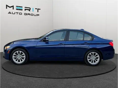 BMW 3 Series 320I Xdrive Sedan 4D - Thumbnail 6
