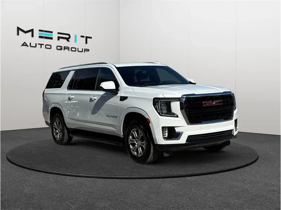 GMC Yukon Xl Sle Sport Utility 4D - View 1