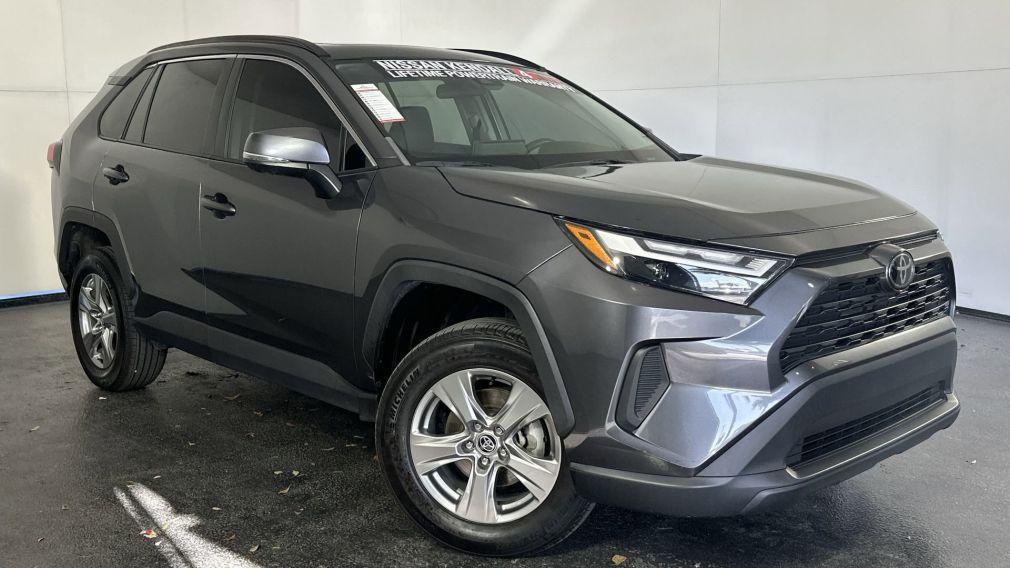 Toyota RAV4 - View 1