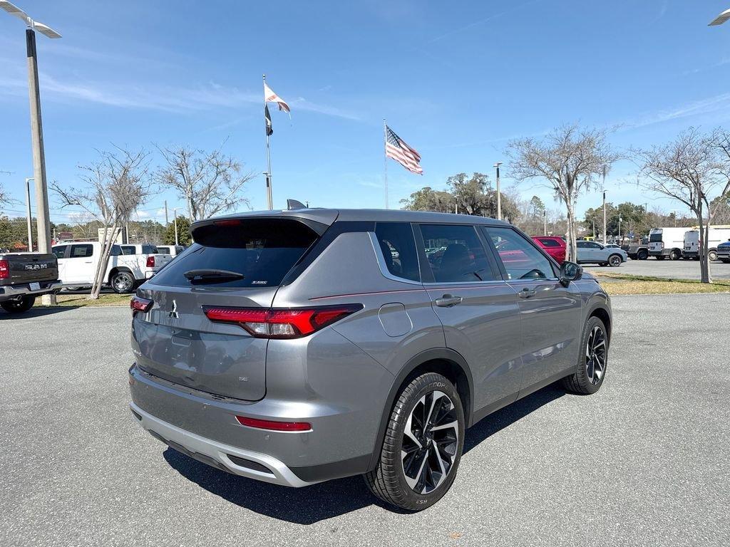 Mitsubishi Outlander Se - Thumbnail 3