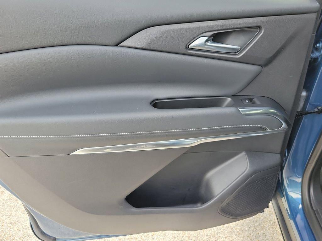 Chevrolet Traverse Lt With Navigation - Thumbnail 11