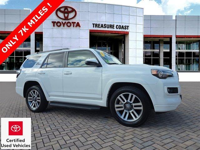 Toyota 4Runner Trd Sport - View 1