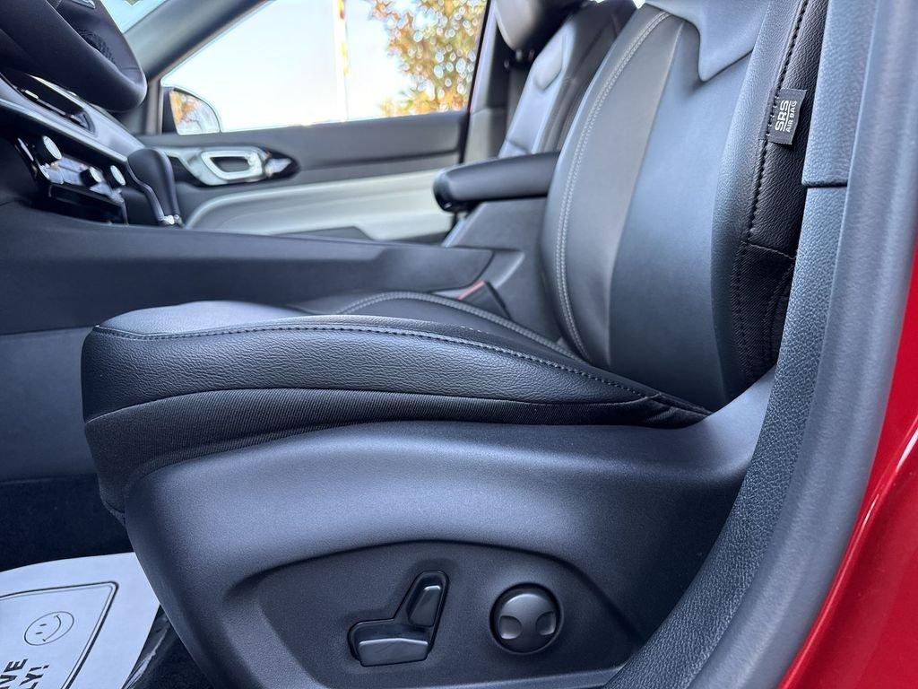 Jeep Compass Limited 4X4 - Thumbnail 13